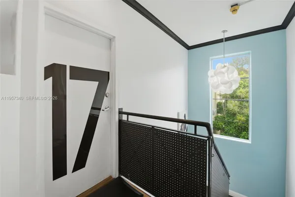 $2,000 | Flamingo-Lummus, Miami Beach, FL 33139
