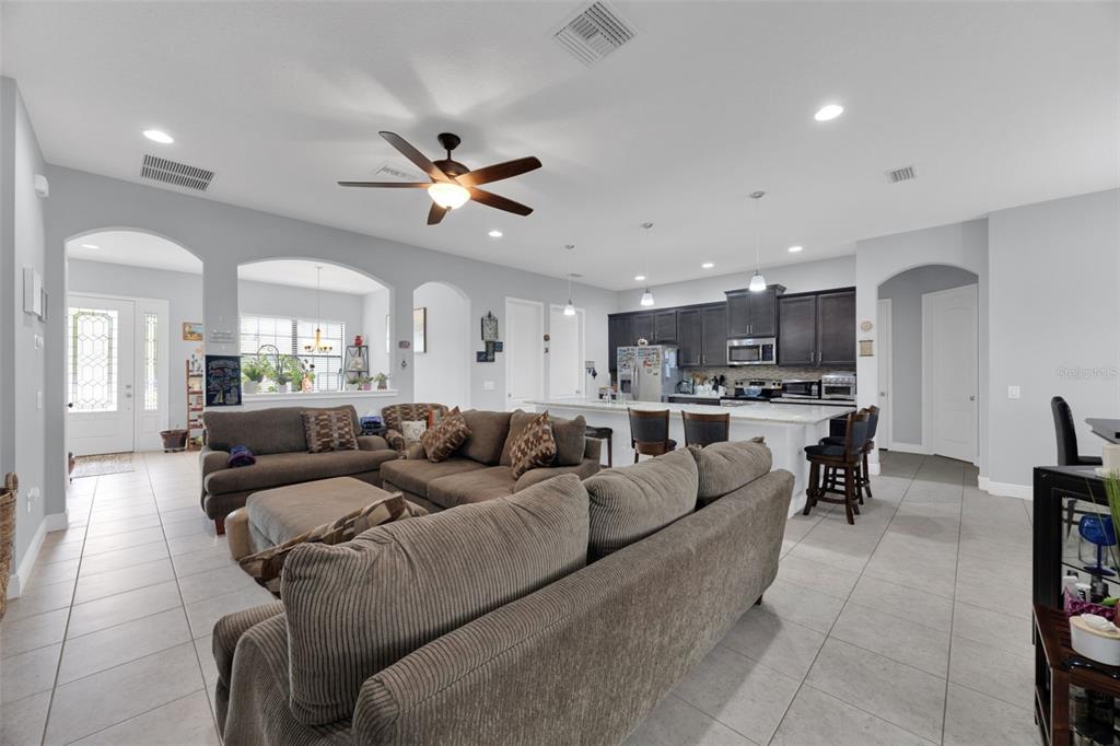 11026 Brahman Ranch Circle Riverview, FL 33578 - Photo 6 of 50
