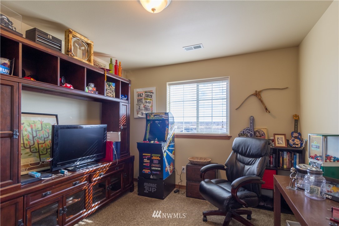 5808 Rd J.4 Northeast Moses Lake, WA 98837 - Photo 25 of 34 Gallery Image 25