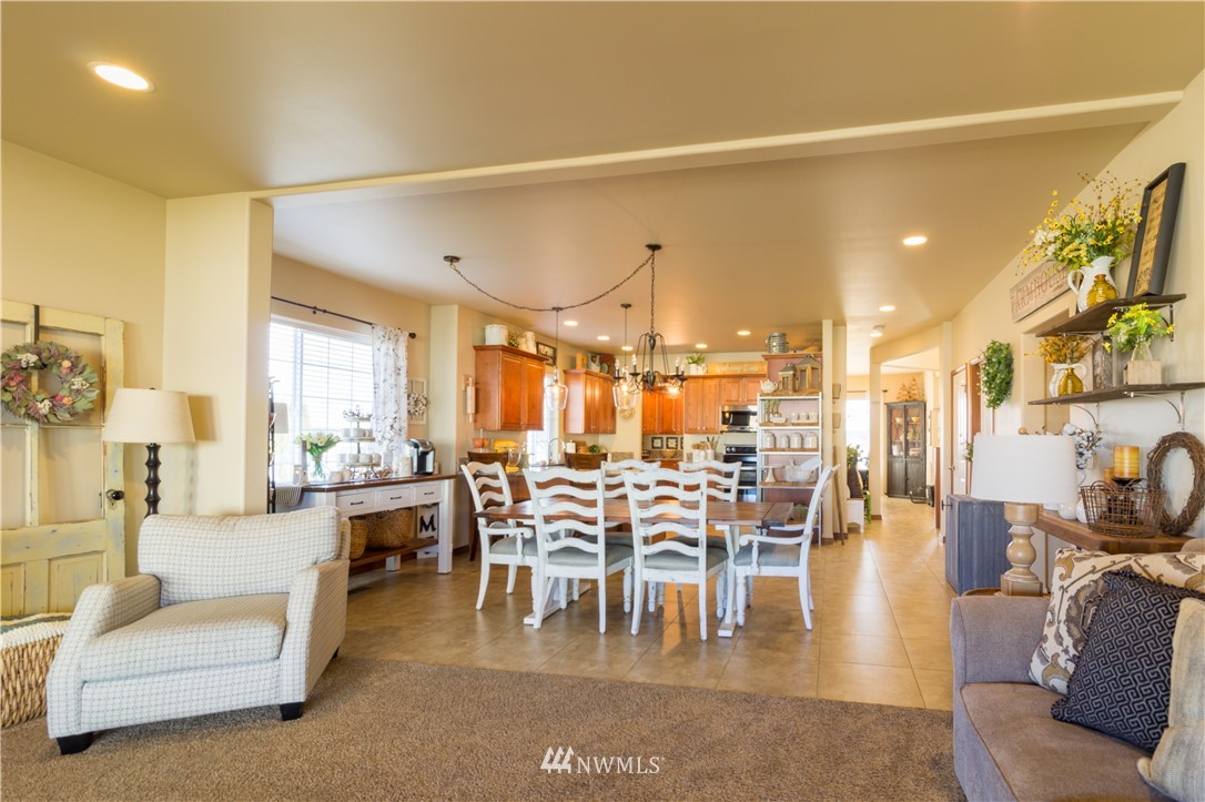 5808 Rd J.4 Northeast Moses Lake, WA 98837 - Photo 10 of 34 Gallery Image 10