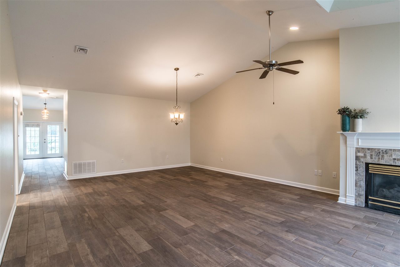 920 Plantation Boulevard, Unit 4 Fairhope, AL 36532 - Photo 4 of 17