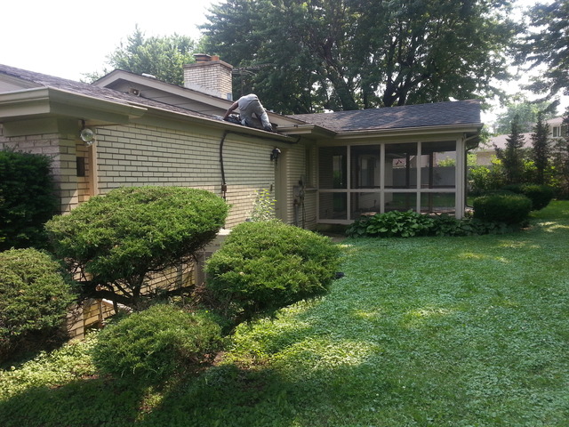3742 Poplar Road Flossmoor, IL 60422 - Photo 1 of 20 a view of a house with a yard