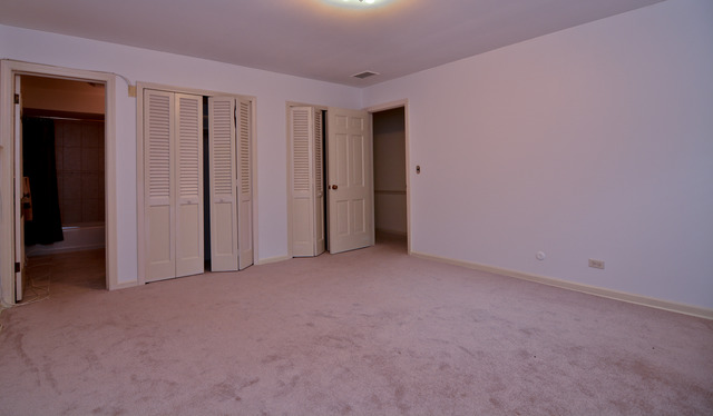 3742 Poplar Road Flossmoor, IL 60422 - Photo 18 of 20 an empty room with windows