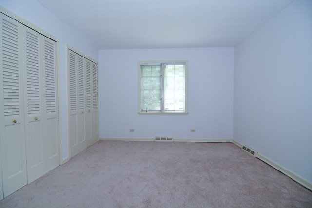 3742 Poplar Road Flossmoor, IL 60422 - Photo 19 of 20 an empty room with a window