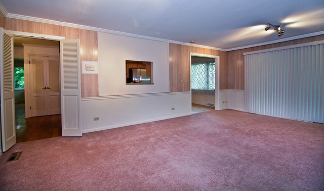 3742 Poplar Road Flossmoor, IL 60422 - Photo 8 of 20 an empty room with windows and closet