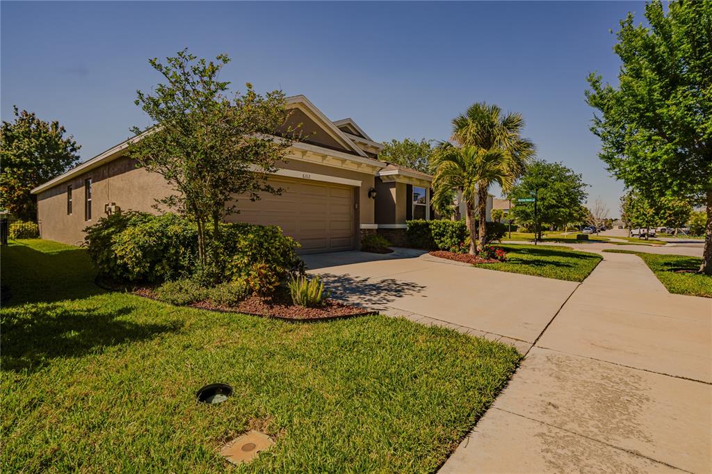 6312 Lantern View Place Apollo Beach, FL 33572 - Photo 3 of 38