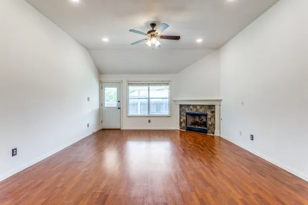 $2,150 | 648 Columbine Avenue, Cedar Park, TX 78613