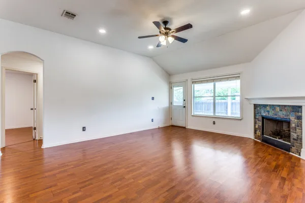 $2,150 | 648 Columbine Avenue, Cedar Park, TX 78613