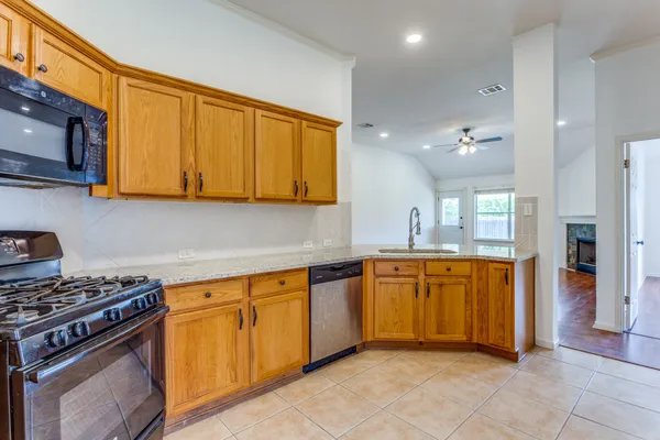 $2,150 | 648 Columbine Avenue, Cedar Park, TX 78613