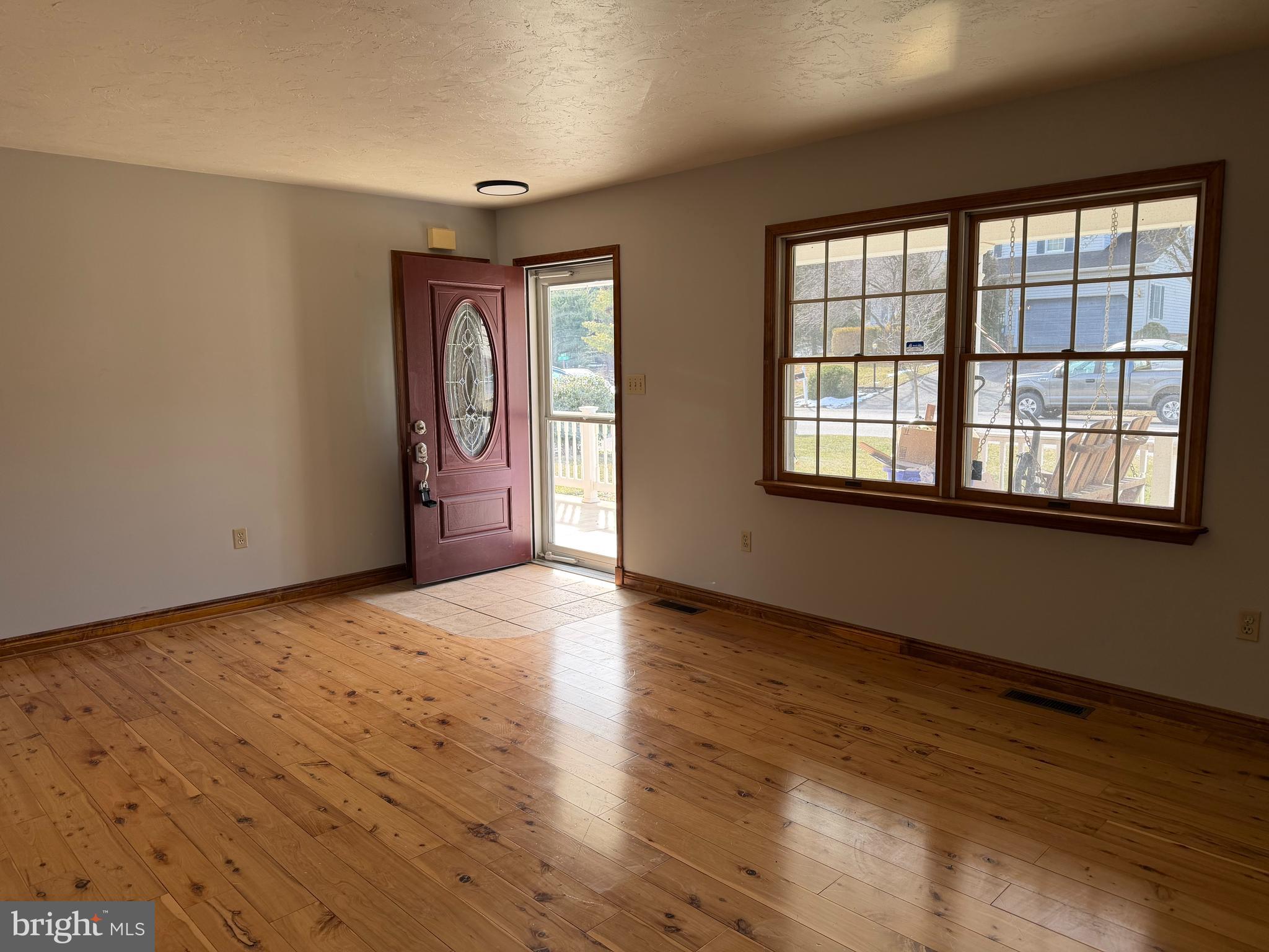 131 Timber Lane Hanover, PA 17331 - Photo 2 of 32