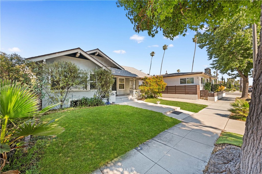 202 Mira Mar Avenue Long Beach, CA 90803 - Photo 2 of 49 a house view with a garden space
