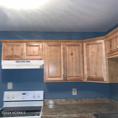 201 Shipman Road, Unit E Havelock, NC 28532 - Photo 6 of 16 KITCHEN