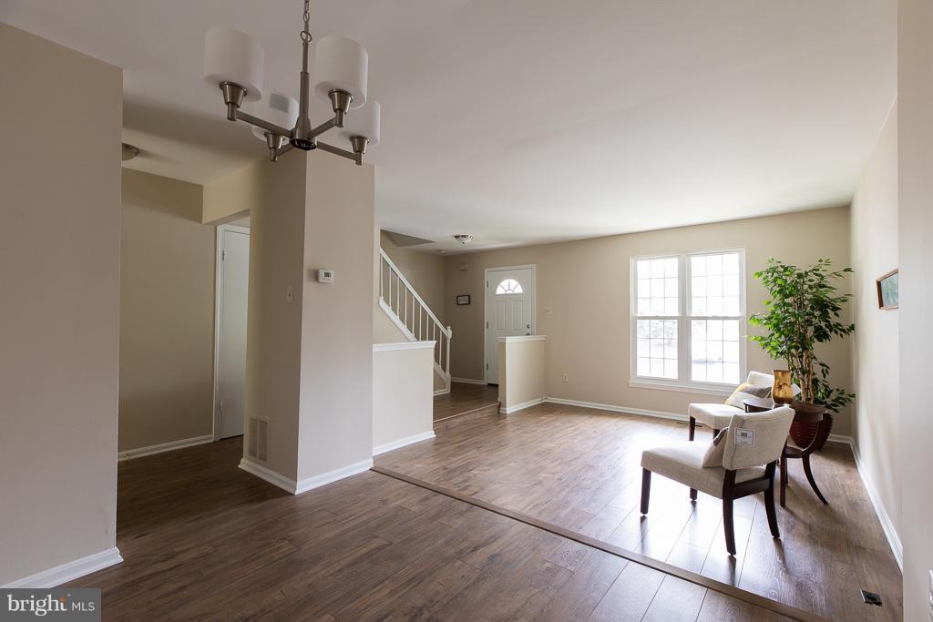 3 Wimbledon Court Silver Spring, MD 20906 - Photo 8 of 30 Dining Room