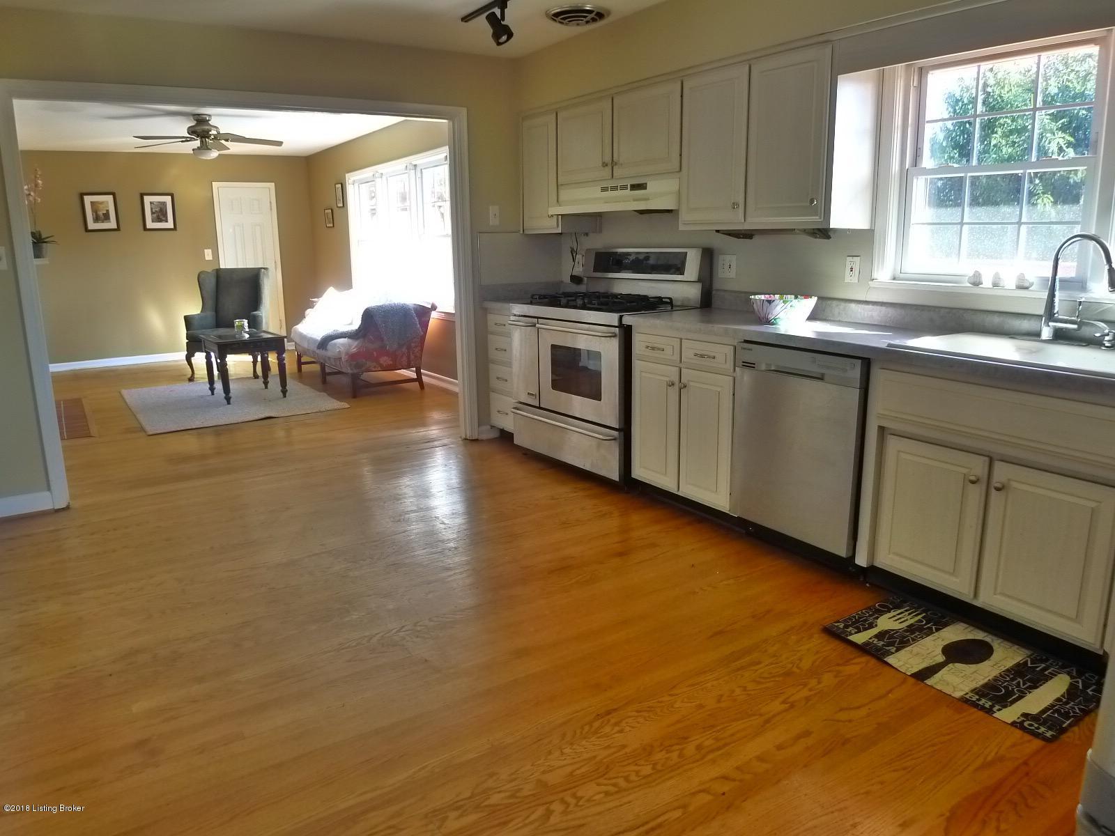 6412 Regal Road Louisville, KY 40222 - Photo 16 of 58 Kitchen