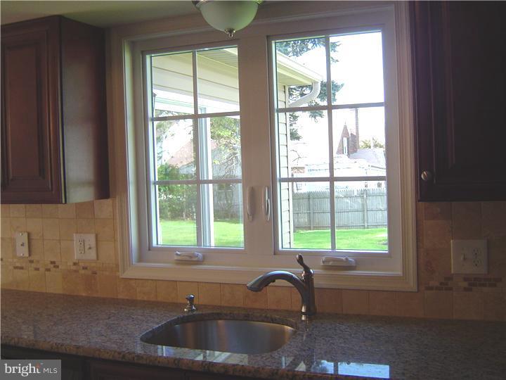 8 Dallas Road Willow Grove, PA 19090 - Photo 11 of 25 Gallery Image 11