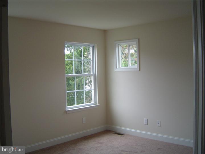 8 Dallas Road Willow Grove, PA 19090 - Photo 17 of 25 Gallery Image 17