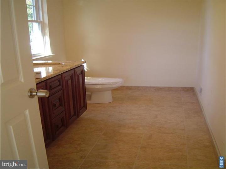 8 Dallas Road Willow Grove, PA 19090 - Photo 19 of 25 Gallery Image 19