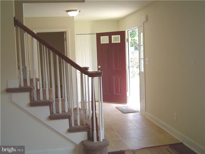8 Dallas Road Willow Grove, PA 19090 - Photo 5 of 25 Gallery Image 5