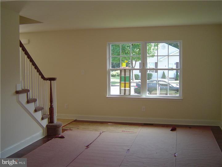 8 Dallas Road Willow Grove, PA 19090 - Photo 7 of 25 Gallery Image 7