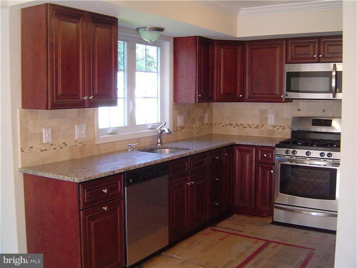 8 Dallas Road Willow Grove, PA 19090 - Photo 9 of 25 Gallery Image 9