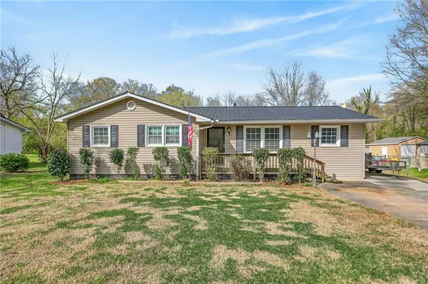 $199,900 | 317 Garden Avenue Southeast, Lindale, GA 30147