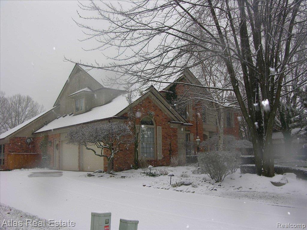 4920 Rivers Edge Drive Troy, MI 48098 - Photo 2 of 23 Rivers Edge 028