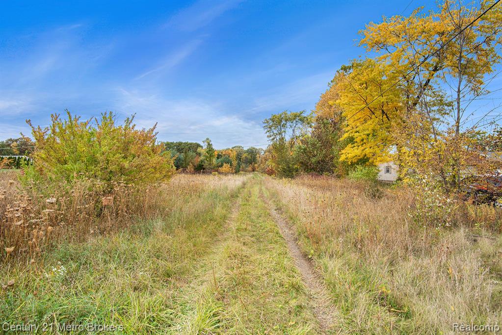 8202 Calkins Road Flint, MI 48532 - Photo 14 of 16