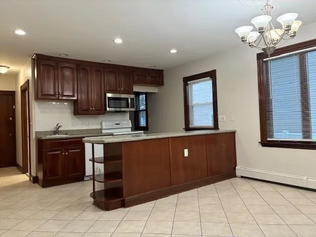 $2,850 | 41 Sturtevant Avenue, Unit 1, Norwood, MA 02062