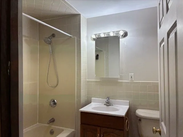 $2,850 | 41 Sturtevant Avenue, Unit 1, Norwood, MA 02062