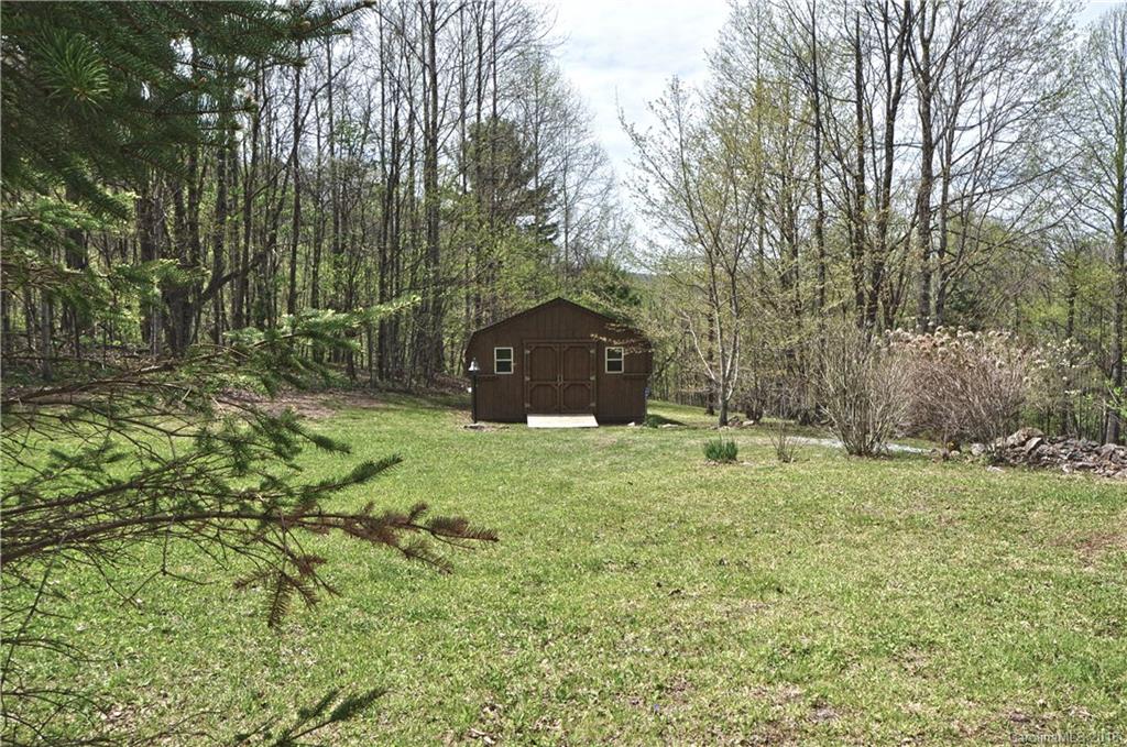 905 Beasley Cove Road Hot Springs, NC 28743 - Photo 11 of 36 Gallery Image 11
