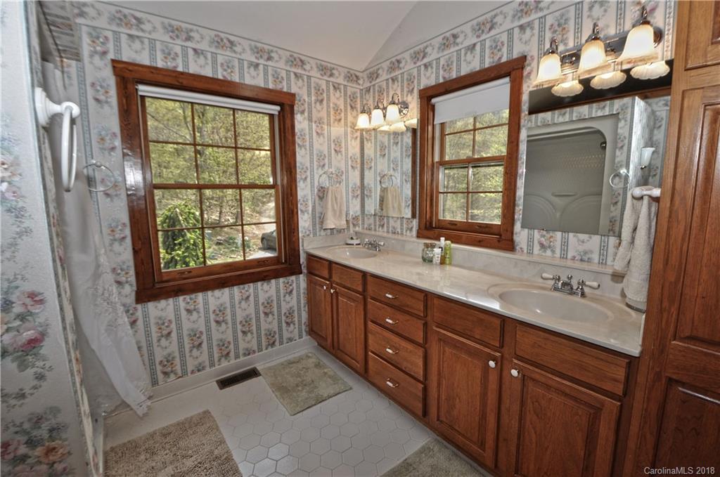 905 Beasley Cove Road Hot Springs, NC 28743 - Photo 17 of 36 Gallery Image 17