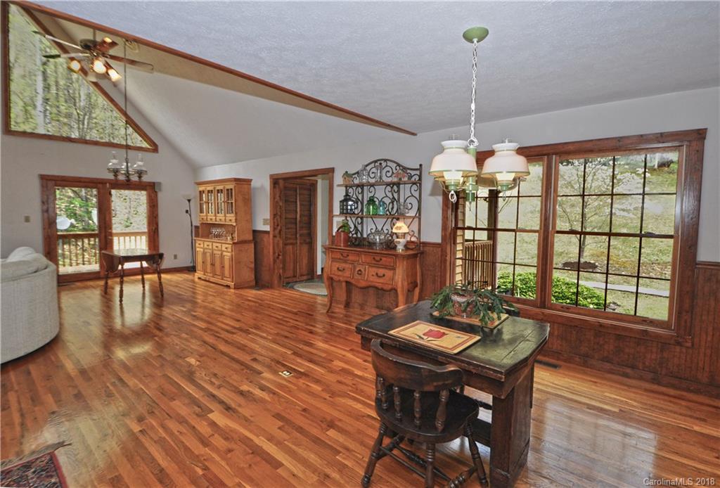 905 Beasley Cove Road Hot Springs, NC 28743 - Photo 8 of 36 Gallery Image 8