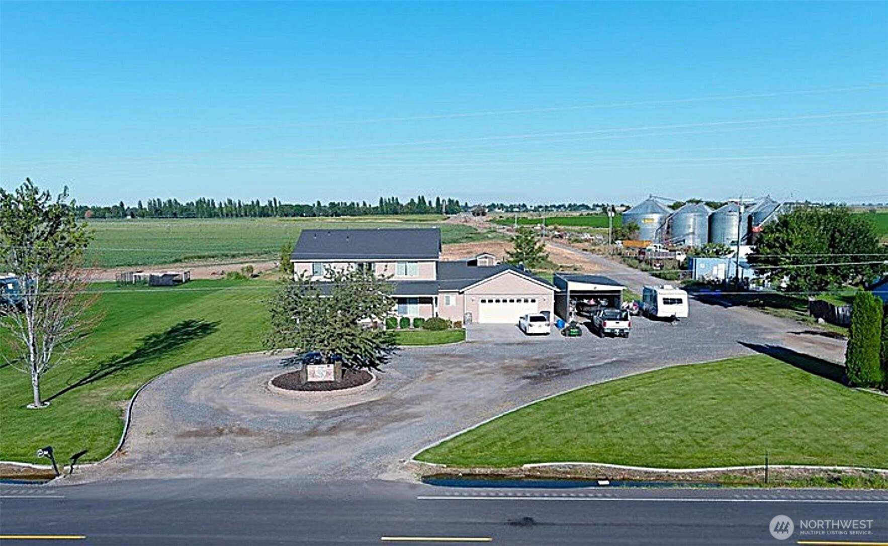 an aerial view of a house having outdoor space