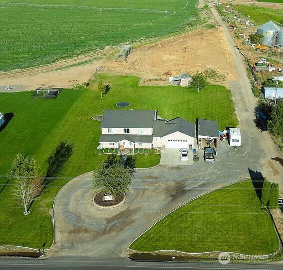 849 South McKinney Road Othello, WA 99344 - Photo 37 of 39 an aerial view of a house with outdoor space