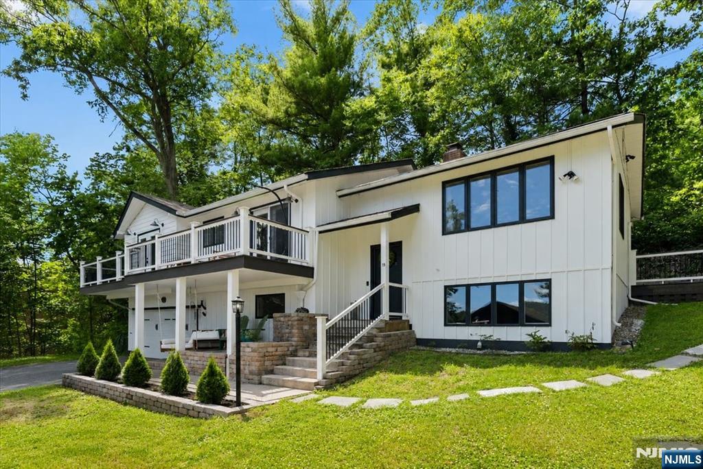 19 Somerville Road West Milford, NJ 07421 - Photo 3 of 50