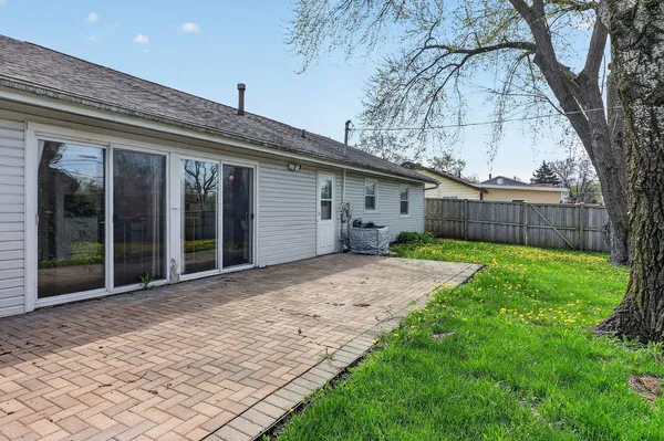 $395,000 | 7662 Northway Drive, Hanover Park, IL 60133
