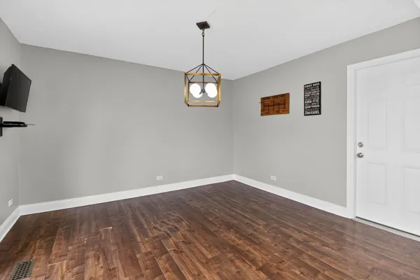 $395,000 | 7662 Northway Drive, Hanover Park, IL 60133