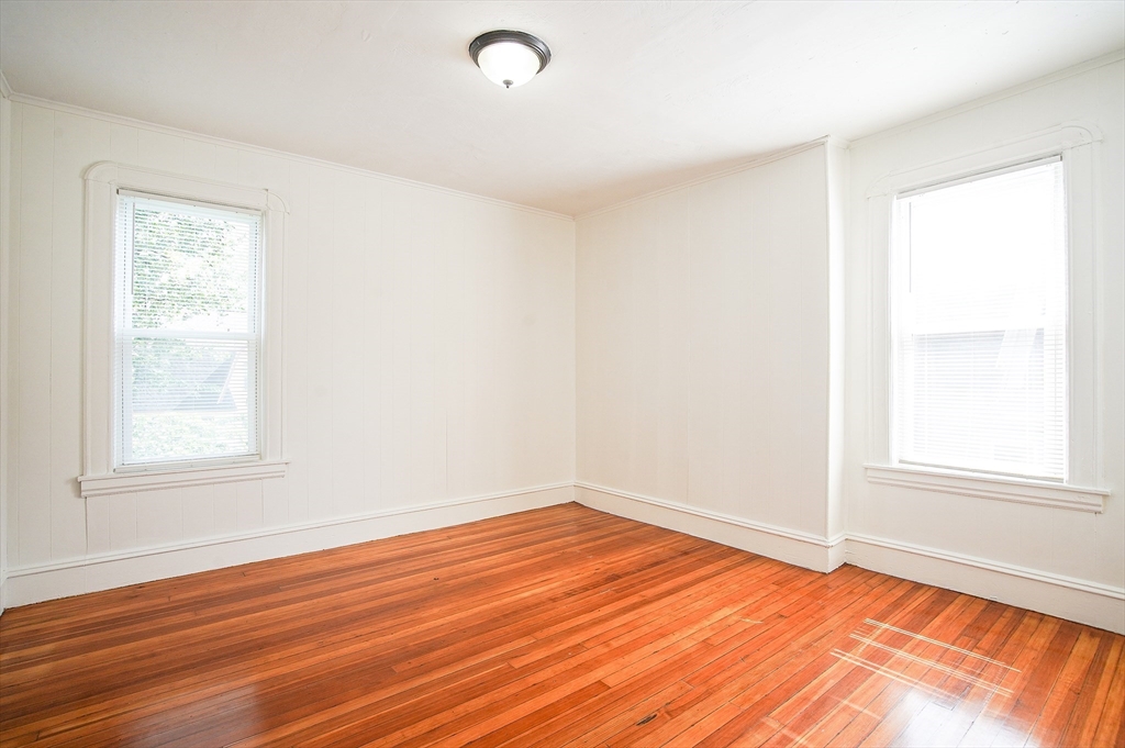 11-13 Newman Street, Unit 3 Springfield, MA 01105 - Photo 14 of 17