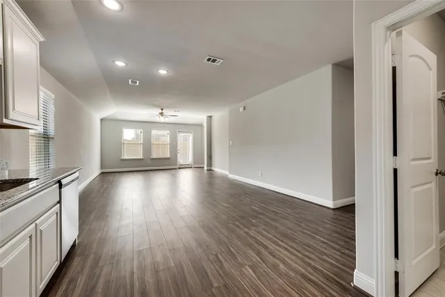 $1,600 | 1427 Warringwood Drive, Greenville, TX 75402