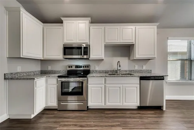 $1,600 | 1427 Warringwood Drive, Greenville, TX 75402