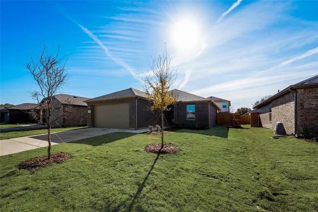 $1,600 | 1427 Warringwood Drive, Greenville, TX 75402