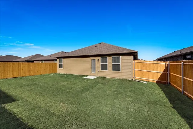 $1,600 | 1427 Warringwood Drive, Greenville, TX 75402