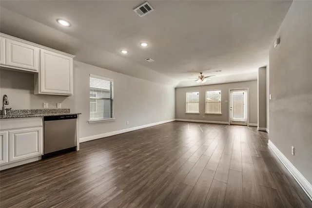 $1,600 | 1427 Warringwood Drive, Greenville, TX 75402