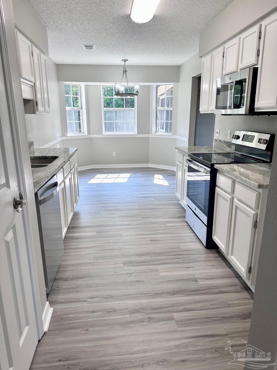 813 Merlin Terrace Pensacola, FL 32506 - Photo 9 of 22