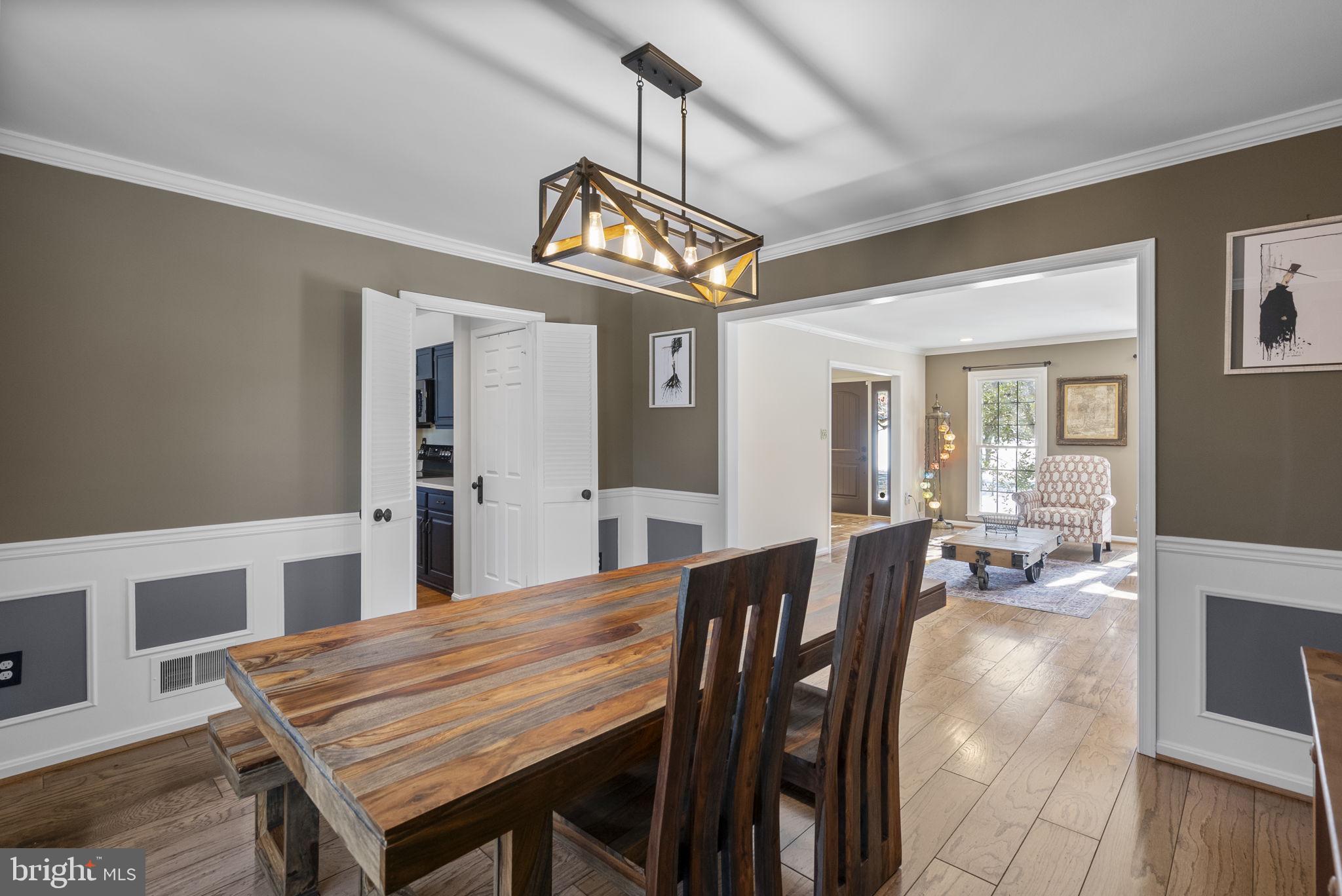 16424 Montecrest Lane Gaithersburg, MD 20878 - Photo 12 of 91 a view of a dining room with furniture