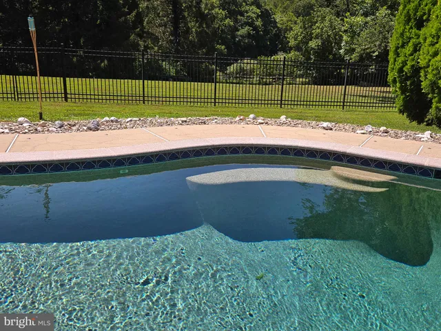 $910,000 | 16424 Montecrest Lane, Gaithersburg, MD 20878