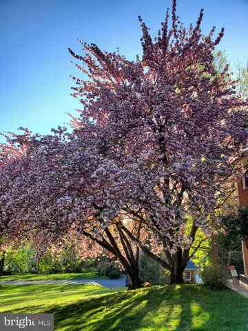 $910,000 | 16424 Montecrest Lane, Gaithersburg, MD 20878