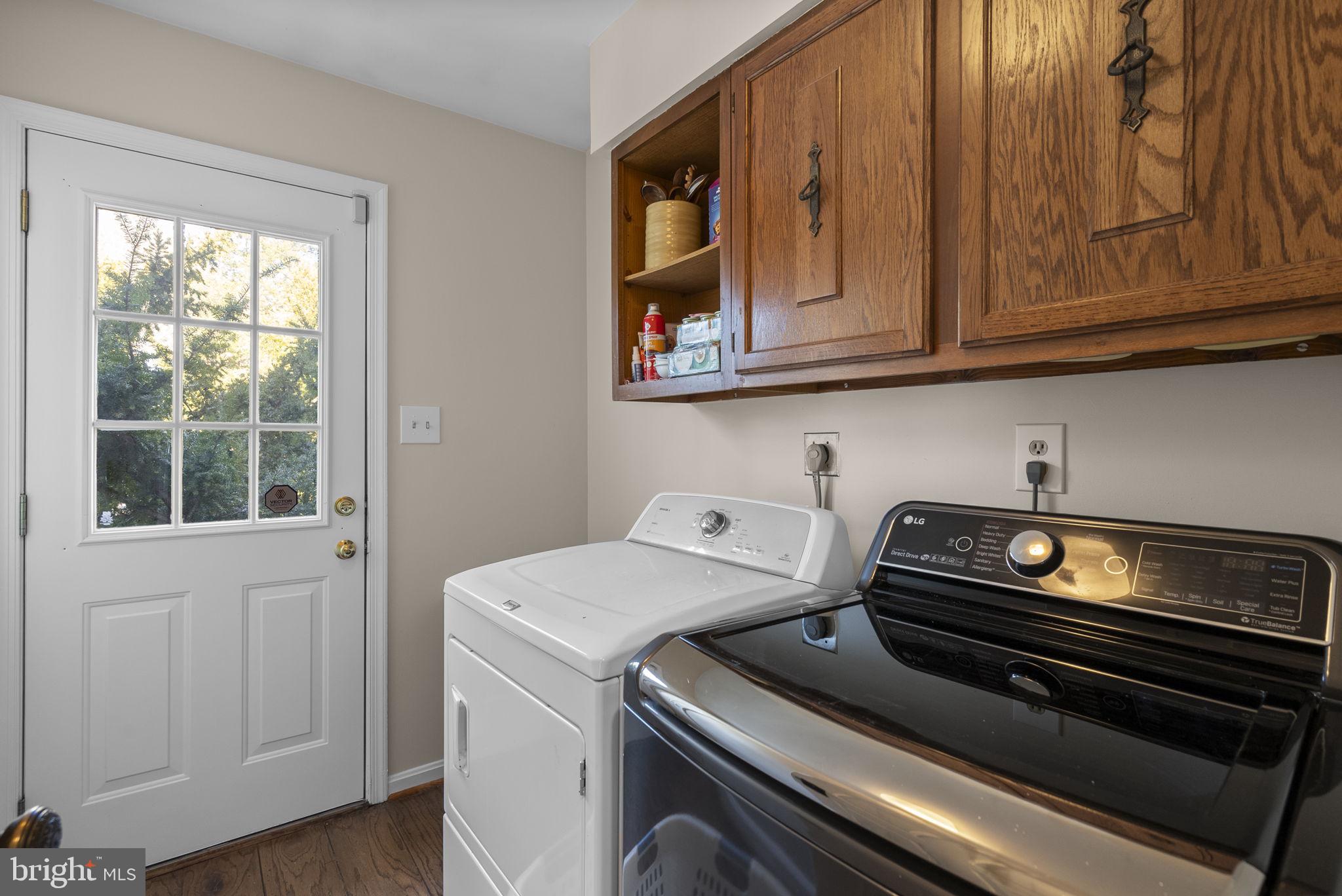 16424 Montecrest Lane Gaithersburg, MD 20878 - Photo 26 of 91 Laundry Room