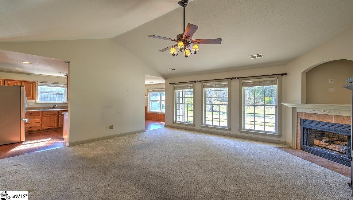 211 Sammons Road Taylors, SC 29687 - Photo 9 of 36
