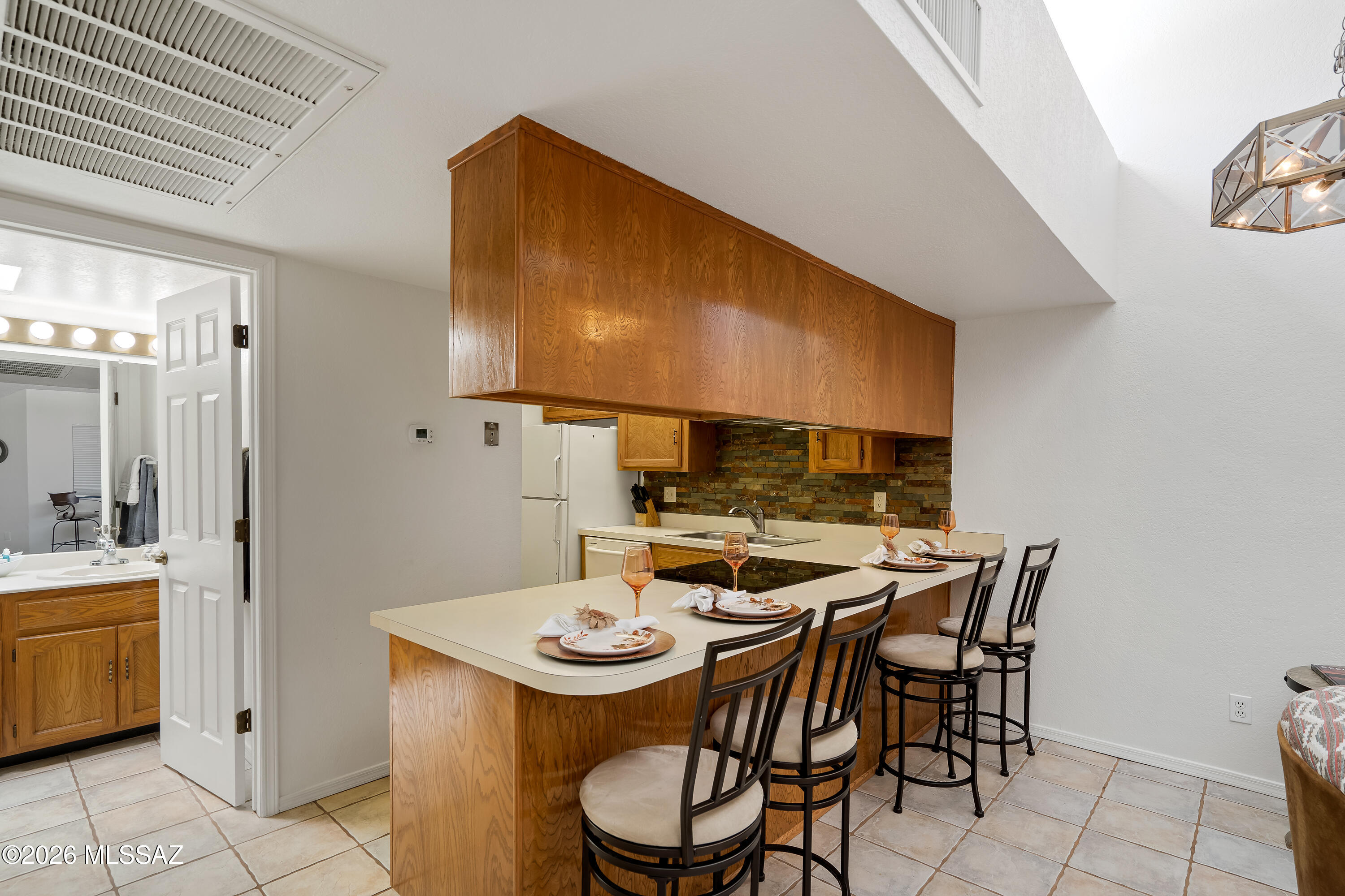 1200 East River Road, Unit K144 Tucson, AZ 85718 - Photo 9 of 22 2 Interiors-5